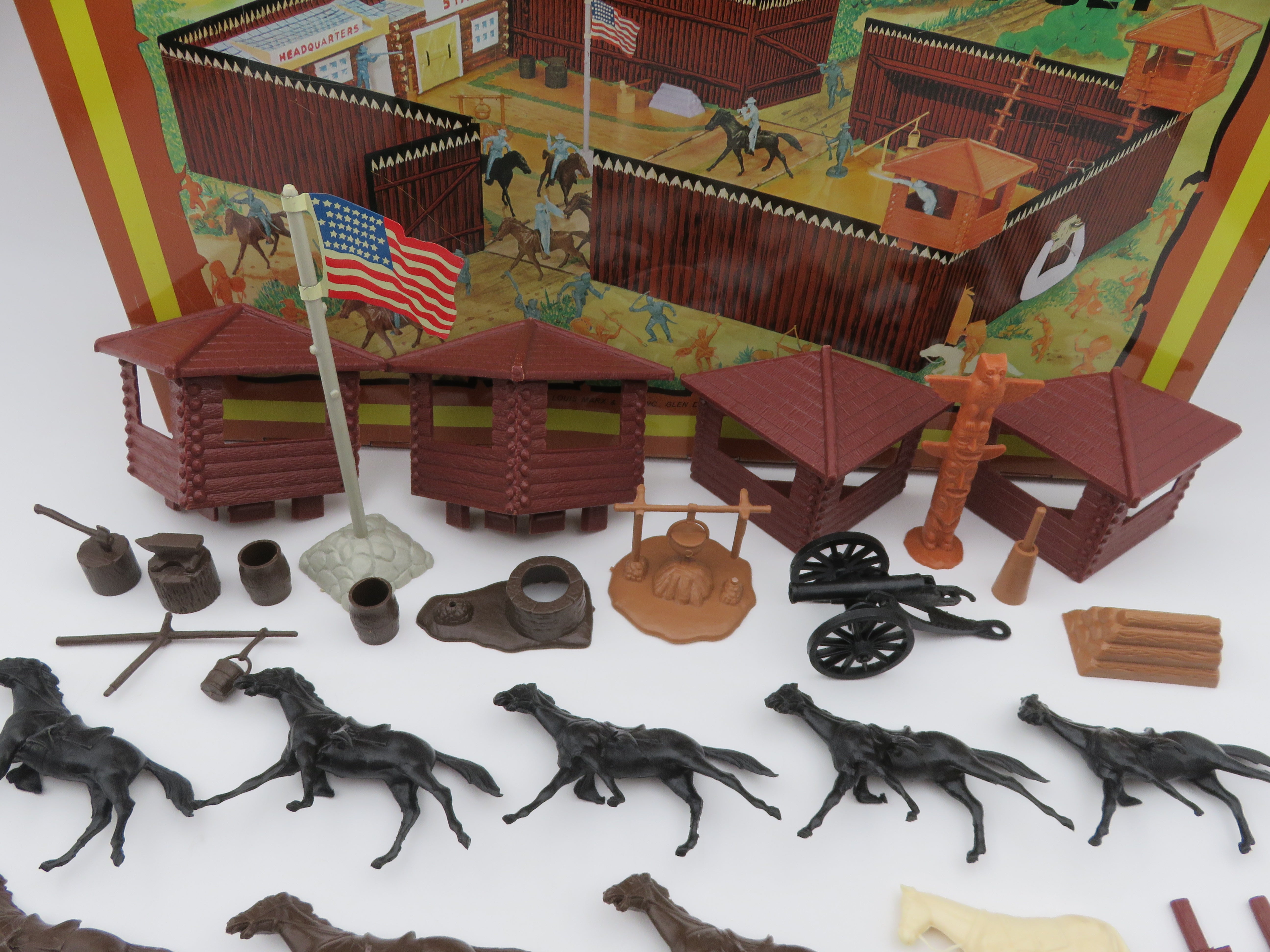 VINTAGE Carry All Action Fort Apache Tin Litho Playset - Louis Marx & Co. (c. 1960s) Collectible